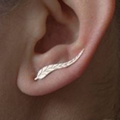 Delicate Leaf Ear Climber Earrings In Gold Or.Silver Zinc Metal Alloy Simple And Elegant! These Trendy Earrings Set The Perfect Statement. Gold Shown In Last Photo. Ear Rings For Women Silver, Silver Crystal Earrings, Pear Earrings, Crystal Wedding Jewelry, Ear Climbers Earrings, Kawaii Earrings, Wedding Bridesmaid Jewelry, Ear Climber, Climber Earrings