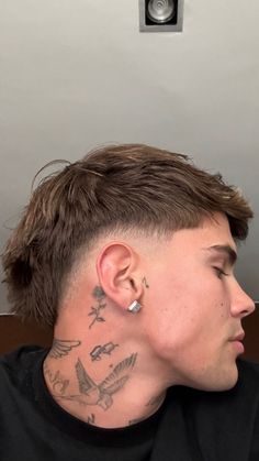 Men’s Long Mullet Haircut, Single Line Tattoo Men, Single Tattoos Men, Tattoos Cyberpunk, Tattoos Ethereal, Origami Tattoos, Tattoos Tarot, Tattoos Witchy, Cyberpunk Tattoos