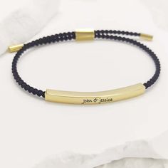 🌟💖 Elevate your style with our Custom Rope Gold Bar Bracelet and Engraved Silver Bar Bracelet! These braided, delicate pieces are perfect for personalizing with special words or names, making them ideal for best friends or cherished gifts. ✨🎁 𝐏𝐞𝐫𝐟𝐞𝐜𝐭 𝐟𝐨𝐫: Anniversary Gifts Friend Birthday Gifts Wedding Gift Thank you Gift Graduation Memorable Gift Gift for Wife/husband Gift for girlfriend/boyfriend Gift for daughter/son Gift for co-worker Gift for mom/dad Gift for sibling Special Gi Mens Bracelet Set, Lingot D'or, Silver Bar Bracelet, Best Friend Bracelet, Gold Bar Bracelet, Handwriting Bracelet, Gold Bracelet Simple, Friend Bracelet, Bracelets For Boyfriend