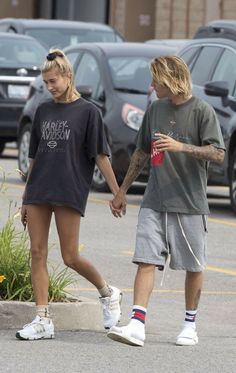 Hailey Outfits, Guy Outfits Aesthetic, Hailey Justin, Aesthetic Guy Outfits, Mens Casual Dress Outfits, Mens Fashion Inspiration, Mens Outfit Inspiration, Tumblr Outfits, Mens Casual Dress