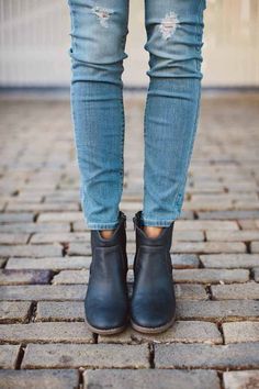 How To Wear Jeans, Bohol, Favorite Boots, Looks Chic, Looks Style, Mode Inspiration, Look Fashion, Passion For Fashion, Karl Lagerfeld