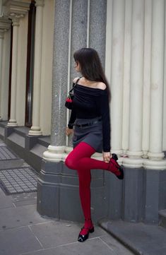 Black And Red Outfit, Styling Skirts, Cool Tights, Classic Hollywood Glamour, Opaque Tights, Tights Outfit, Red Outfit, Hollywood Glamour