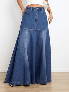 Denim Skirt Trend, Long Jean Skirt, Denim Skirt Outfits, Long Denim Skirt, Blue Denim Skirt, Perfect Denim, Skirt Trends, Denim Pocket