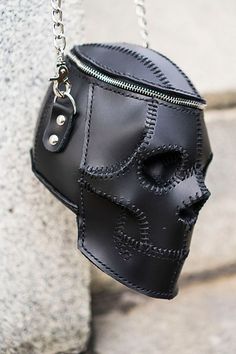 Unusual Fashion, Skull Purse, Skull Bags, Leather Mask, Kraf Diy, Leather Art, New Rock, Leather Projects, Leather Bags Handmade