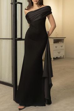 Elegant Long Dresses Classy, Classy Formal Dresses, Beige Long Dresses, Occasion Dresses Wedding Guest, Routine Checklist, Bridesmaid Ideas, Beautiful Prom Dresses, Bride Gowns, Black Evening Dresses