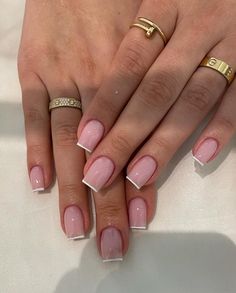 Thing French Tip Nails, Elegant Square Nail Designs, Short Russian Manicure, Clean Nails Design, Clean Look Nails, Russian Manicure Gel, Clean Nail Ideas, Short Classy Nail Designs 2024, Russian Nails Manicures