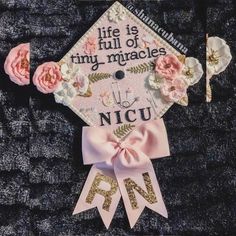 Nicu Nurse Pictures, Graduation Nursing Cap Designs, Future Nicu Nurse Aesthetic, Nicu Nurse Cap Graduation, Cap Decoration Graduation Nurse, Graduation Cap Nursing School, Future Nurse Graduation Cap High School, Disney Nurse Graduation Cap, Nicu Grad Cap