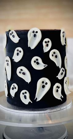 Halloween Cake Design, Cakes Aesthetic, Cakes Simple, Postres Halloween