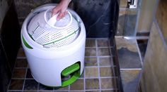 This Tiny Washing Machine Needs No Electricity - Reviewed.com Laundry Power Wash Machine, Camper Hacks, Mini Washing Machine, Portable Washing Machine, Salad Spinner, Crash Bandicoot, Tiny House Living, Tiny Living