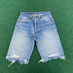 (READ FIRST BEFORE BUYING DESCRIPTION Vintage Levis 501 Short Sz 28 Jorts Distressed Ripped Punk Grunge Jeans Condition : Used Condition,have some defect refer picture Size on tag : Refer Picture Measurement : Refer Picture Material :  SHIPPING AND HANDLING Shipping duration is vary depending on location..all item is ship using EXPEDITED SHIPPING by DHL or FEDEX with tracking and usually will arrive within 3 - 5 working days PAYMENT We accept PayPal only. The item will be sent within 3 days afte Retro Cutoff Jean Shorts For Streetwear, Vintage Ripped Bottoms For Streetwear, Vintage Ripped Jean Shorts, Vintage Ripped Shorts, Retro Distressed Cutoff Bottoms, 90s Distressed Cutoff Bottoms, Levi's Ripped Denim Shorts, Ripped Vintage Streetwear Bottoms, Vintage Ripped Streetwear Bottoms