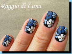 Unghie Nail Art, Blue And White Flowers, Floral Nail Designs, Acrylic Colours, Floral Nail Art, Her Nails, Flower Nail Art, Cute Nail Art, Nail Designs Spring