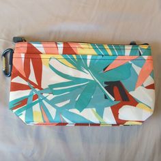 Thirty-One Clear Clip Pouch Am13 Painted Palms Item No. 9733am130000 Brand New/Unopened! Thirty One Purses, Denim Clutch, Cosmetic Bag Organization, Quilted Backpack, Thirty One Bags, Vanity Bag, Crossbody Bags For Travel, Denim Tote Bags, Floral Bags