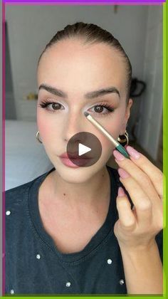 93K views · 301 reactions | Tutorial definitivo per realizzare il perfetto punto luce opaco nell’angolo interno dell’occhio 👀 ✨
Preparati a cambiare per sempre il tuo makeup occhi portandolo ad un livello più professionale 😉

Ho usato:
@maccosmeticsitalia Studio Radiance 24hr Luminous Lift Concealer
@sweedbeauty Bright Eye Pencil
@clarinsitalia Ombre Skin Matte Ivory

#makeuptutorial #makeuphacks #makeuptips #innercornerhighlight #makeupartist #makeupsecret | Denise Fink Everyday Eyeshadow, Red Carpet Makeup, Vibrant Eyes, Bright Eye, Eyeshadow Tutorial, Eye Pencil, Colorful Eyeshadow, Eyeshadow Looks, Concealer