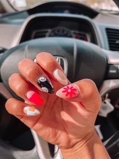 Trendy Checkered Nails, Fun Aesthetic Nails, Retro Aesthetic Nails, Fall Summer Nails, Boycott Boring Nails, Summer Checkered Nails, Checkered Nail Art, Checker Nails, Short Acrylic Nail Ideas