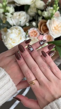 Bow Fall Nails, Brown Nails With Bow, Coquette Fall Nails, Fall Nails With Bows, Brown Bow Nails, Short Gel Fall Nails, Fall Bow Nails, Fall Brown Nails Design, Fall Accent Nail