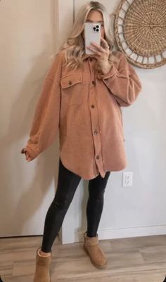 Postnatal Outfits Fall, Nanny Outfit Ideas Fall, Ugg Maternity Outfit, Mom Outfits Autumn, Easy Teacher Outfits Plus Size, Pregnant Cozy Outfits, Cool Mom Fall Outfits, Maternity Church Outfit Winter, Comfy Fall Maternity Outfits