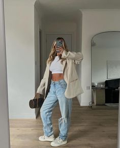 Aritzia Inspired Outfit, Birthday Dinner Outfit Jeans, Cloudy Weather Outfit, Outfits Con Jeans, Outing Outfit, Minimal Outfit, Causual Outfits, Looks Street Style, Basic Outfits