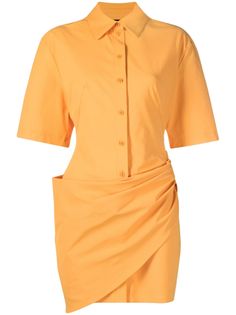 La robe Camisa shirt dress from Jacquemus featuring tangerine orange, wrap design, layered effect, classic collar, front button fastening, short sleeves, straight hem and thigh-length. Orange Mini Dress, Tangerine Orange, Dress Orange, Midi Dress Party, Vestido Casual, Short Leggings, Knitwear Cardigan, Orange Dress, Cotton Dresses