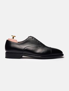 The Oxford - Black Calf | Crafted by Hand | MORJAS Men's Oxford Shoes, Handmade Leather Shoes, Cream Shoes, Oxford Shoes Men, Leather Oxford Shoes, Shoe Tree, High Quality Shoes, Goodyear Welt, Modern Man