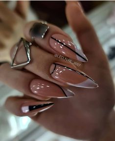 2023 Minimalist Nails, Hand Painted Gel Nail Art, Bougie Nails Designs, Long Almond Acrylic Nails Art Designs, Colors 2023 Fashion, Almond Baddie Nails, Long Stilleto Nails Design, Spring Nails Stiletto, Casino Outfit Night Casual