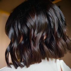 Dark Brown Long Bob, Brown Bob Haircut, Brown Bob Hair, Short Dark Brown Hair, Short Layered Bob, Dark Chocolate Hair, Hair Winter, Short Layered Bob Haircuts, Bob Hair Color