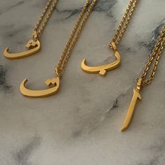 Arabic Letter Necklace // Personalised Custom // Choose Your - Etsy UK Eid Pics, Simple Chain Necklace, Latin Alphabet, Arabic Fonts, Locket Design