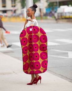 Interview with Afrikrea: The etsy of African Fashion - African Prints in Fashion Ankara Bags, African Inspired Decor, Pan Africanism, Woman Suit, Bags Sewing, African Outfits, African Crafts, Dresses African, African Accessories