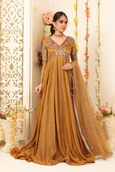 [Best Selling Pakistani Fashion Designer Women's Dresses Online]-Haniya Jibran Pakistani Wedding Wear For Sister, Wedding Wear For Sister, Semi Formal Wedding Attire, Net Gown, Formal Wedding Attire, Desi Dress, Semi Formal Wedding, Desi Wedding Dresses, Beads Embroidery