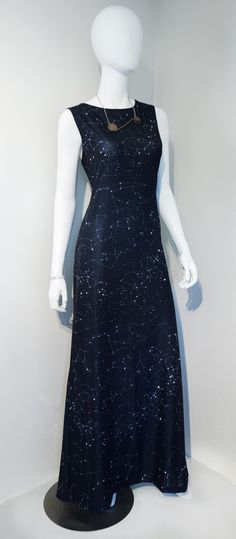 This woman makes amazing clothing themed from STEM. What great designs too! Constellation Maxi Gala Dress Constellation Dress, Starry Night Dress, Celestial Dress, Nasa Clothes, Galaxy Wedding, Space Dress, Gala Dress, Fantasy Dresses, Gala Dresses