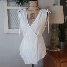 Bobeau White Wrap Around Tank Size Large Beautiful Fit Brand New With Tags!!!! Bin#1 Smoke Free Home White Wrap Top For Summer, White Wrap Tops For Summer, White Wrap Tops For Brunch, White Wrap Top For Brunch, White Wrap Top For Beach, Wrap Around, Color White, Womens Tops, Tank Tops