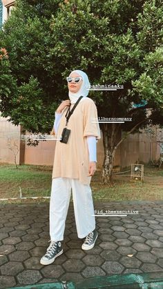 Outfit Ke Kampus, Modest Outfits Muslim, Outfits Muslim, Egirl Fashion, Booties Outfit, Stylish Hijab, Modest Fashion Hijab