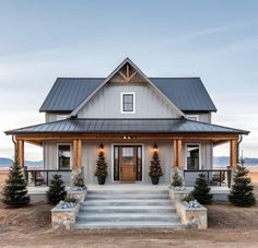 Farmhouse With Wrap Around Porch, Barn Homes Floor Plans, Wraparound Porch, Barn House Design, Barn Style House Plans, Modern Farmhouse Exterior, Barn Style House, Wrap Around Porch, Cute House