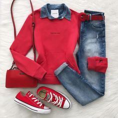 Sweat Rouge, Casual Chic Spring, Monochromatic Fashion, Famous Outfits, Casual Style Outfits, Mode Inspiration, Denim Fashion, Chic Outfits