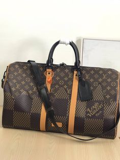 PRODUCT DETAILS Includes Shipping bags, dustbag sleeper, care manual, booklet, tag. Louis Vuitton Duffle Bag, Goyard Wallet, Bling Car, Bling Car Accessories, Louis Vuitton Hat, Limited Edition Bag, Womens Handbag, Goyard Bag, Baddie Tips