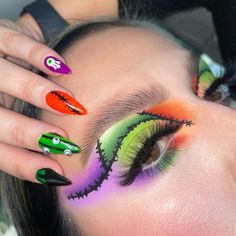 Halloween Eye Makeup Pastel Eyeshadow Looks, Glam Eyeliner, Pretty Witch, Look Halloween, Eyeliner Eyelashes, Pastel Eyeshadow, Makeup By Mario