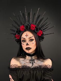 Day Of The Dead Woman Costume, Catarina Costume, Neon Sugar Skull Makeup, Mexican Make Up Looks, Red Day Of The Dead Makeup, Sugar Skull Head Piece Diy, Catrina Costume Make Up, Best Diy Halloween Costumes For Women, Dia De Los Muertos Headpiece Ideas