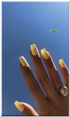 Capture the essence of sunny days with our radiant summer yellow nails! Flash a smile on your hands with a color that's as warm and inviting as a sunny afternoon. Light Yellow Acrylic Nails Designs, Milky Yellow Nails, Beach Nails Yellow, Yellow Square Acrylic Nails, Square Yellow Nails, Mail Inspo 2024 Summer, Yellow Square Nails, Baby Yellow Nails, Cruise Nails Caribbean