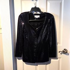 Beautiful Black Sparkly Saint Johns Skirt Suit. Evening Skirts, Skirt Suit, St John, Blazer Suit, Suit Jacket, Size 2, Jackets & Coats, Jackets For Women, Skirt