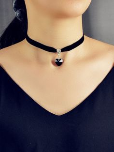 Black Velvet Choker Necklace, Velvet Choker Necklaces, Embellished Fashion, Charm Choker Necklace, Black Velvet Choker, Scarf Rings, Womens Chokers, Velvet Choker, Style Noir