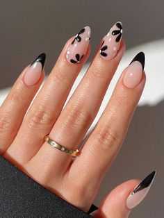 Nagel Tips, Color Nails, Makijaż Smokey Eye, White Nail, Nail Forms, Stick On Nails, Foot Care, Floral Nails