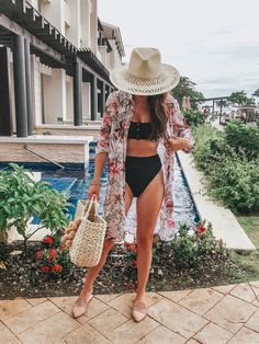 #GLAMTravelDiary: Royalton Negril, Jamaica - Oh So Glam Bahamas Outfit, Hawaii Outfit, Vacay Fits, Honeymoon Vibes, Jamaica Outfits, Vacation Fits, Kimono Outfits, Negril Jamaica