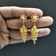 Jumki Gold, Antique Haram, Gold Jhumka, Simple Jewellery, Gold Jewelry Outfits, Gold Earrings Models, Gold Bridal Jewellery Sets