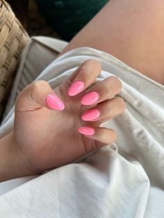 Nail Inspo Almond Pink, Pink Almond Nails, Gucci Nails, Ten Nails, Simple Gel Nails