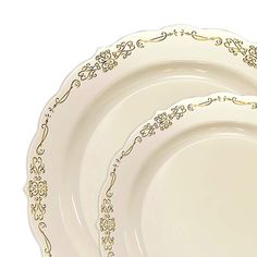 Ivory with Gold Vintage Rim Round Disposable Plastic Dinnerware Value Set Dinnerware Table Settings, Black Dinnerware Set, Plastic Dinnerware Sets, Black Dinnerware, Gold Dinnerware, Plastic Dinnerware, Holiday Menus, Disposable Plates, Plastic Plates