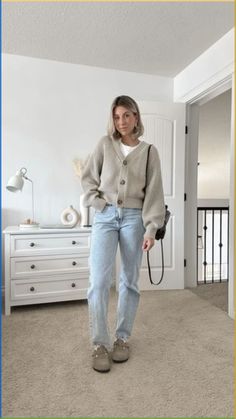 Work Outfits Aritzia, Womens Clogs Outfit, Carlson Clog Outfit, Mom Jeans And Clogs Outfit, Jeans Cardigan Outfit Fall, Gray Clogs Outfit, Cute Work Outfits Jeans, Cream Button Up Sweater Outfits, Womens Clog Outfits