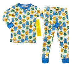 Mon Petit 2-Piece Coordinated Pajama Set - Size 3t Colors: White, Blue & Gold Size: 3t Condition: Nwt! (New With Tags! Never Been Used!) Bundle More Than One Baby Clothing Item And Save On Shipping! Questions? Leave A Comment Below! Open To Offers! Spiderman Pajamas, Shark Pajamas, Star Wars Pajamas, Long Johns Pajamas, Frozen Elsa And Anna, Pink Pajamas, Christmas Pajama Set, Kickee Pants, Plaid Pajamas