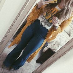 Country Concert Outfit Jeans, Concert Outfit Jeans, Bell Bottom Jeans Outfit, Country Style Outfits, Western Wear Outfits, Looks Country, Cute Country Outfits