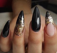 Gold Stiletto Nails, Prom Nails French, Black Stiletto Nails, Stiletto Nail Art, Gold Glitter Nails, Smink Inspiration, Stiletto Nails Designs, Black Nail Designs