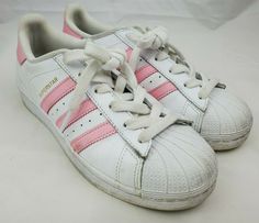 Adifas Superstar Girls Pink White. Condition is "Pre-owned". Adidas Superstar Pink, Thrift Inspo, Shoes Size 4, Superstars Shoes, Pink Adidas, J Fashion, Adidas Superstar Sneaker, Classic Sneakers, Dream Shoes