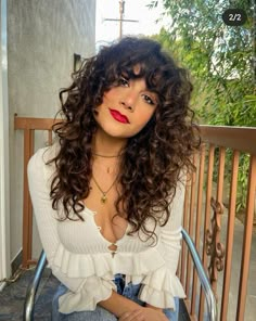 Curly Shag Haircut, Long Curly Haircuts, Natural Curly Hair Cuts, Curly Hair Photos, Haircuts For Curly Hair, Curly Hair Inspiration, Curly Girl Hairstyles, Curly Hair With Bangs, Penteado Cabelo Curto